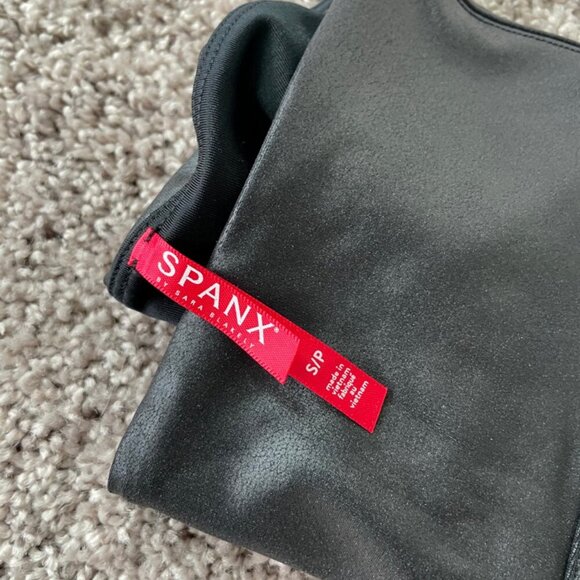 SPANX FAUX LEATHER MOTO LEGGINGS SZ SMALL SHAPING EMO GOTHIC CHIC LEGGINS - Picture 9 of 16